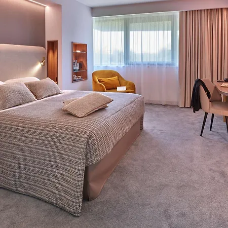 Western Technopole Hotell Metz