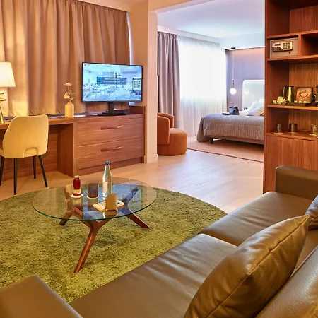Western Technopole Otel