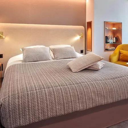 Western Technopole Szálloda