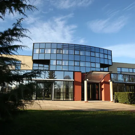 Western Technopole 4*