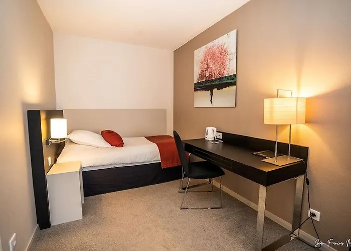 Western Technopole Szálloda 4*