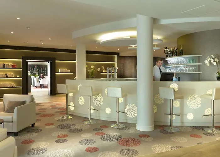 Hotel Western Technopole 4*