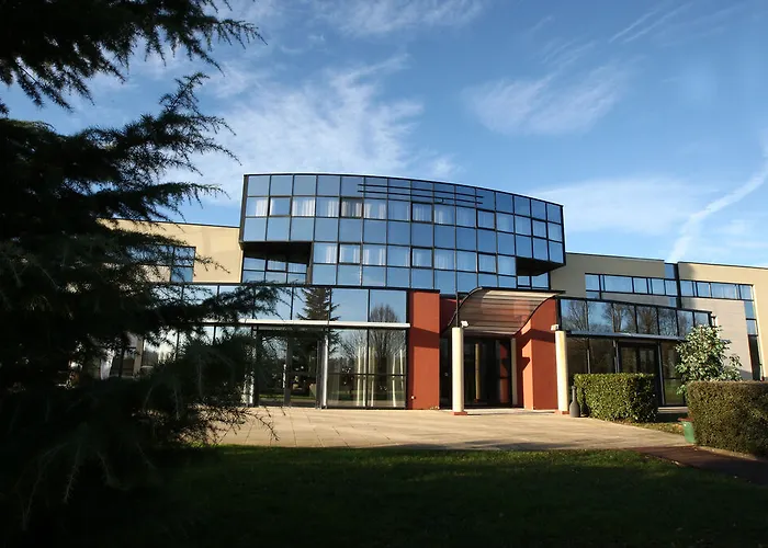 Western Technopole 4*